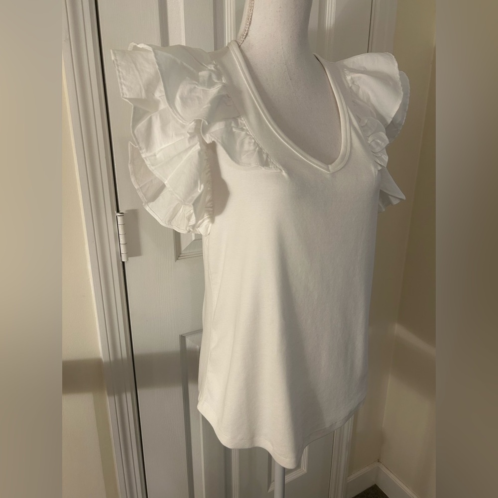 DONATED: Chico’s Flutter Cap Sleeve Top NWT! - Picture 2 of 12